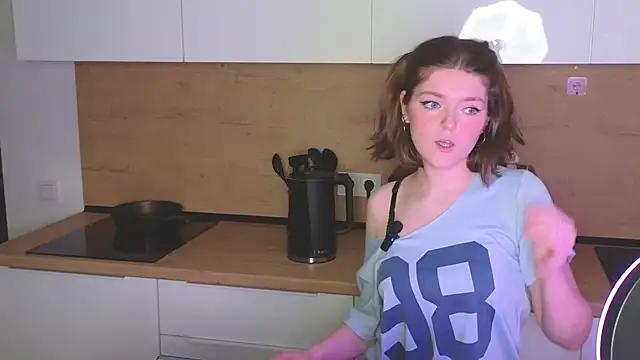 Annpopsy online show from May 2026 07:09:01 PM