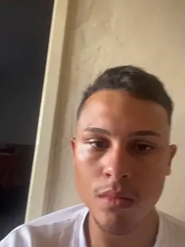morenoboyy online show from May 2026 05:49:01 PM