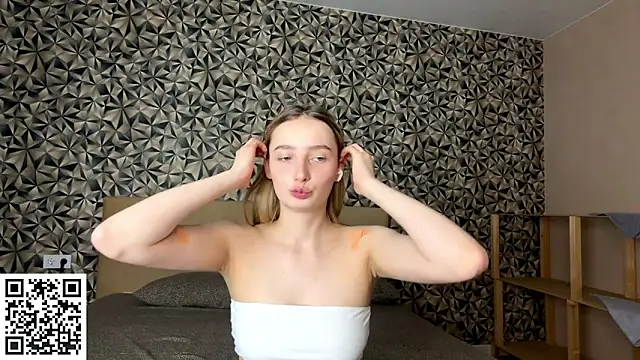 rosylume online show from May 2026 03:04:02 PM