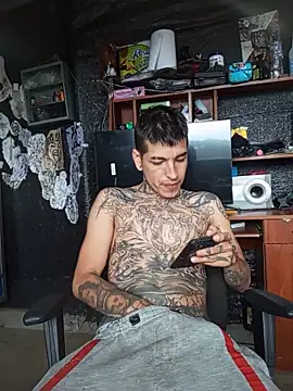 demoni0802 online show from May 2026 06:56:02 PM
