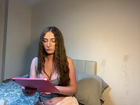Snapshot of RosieLiorai chatting on May 2026 08:24:02 PM RosieLiorai online show from May 2026 08:24:02 PM