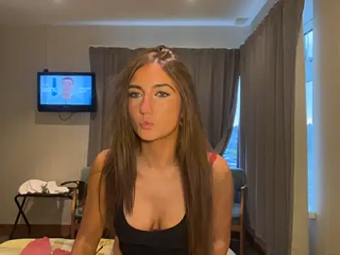 Snapshot of RosieLiorai chatting on July 2026 08:31:01 PM RosieLiorai online show from July 2026 08:31:01 PM