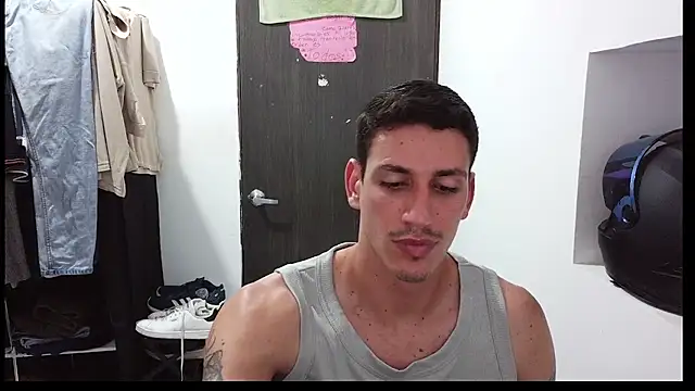 RaulRico online show from May 2026 01:00:02 AM