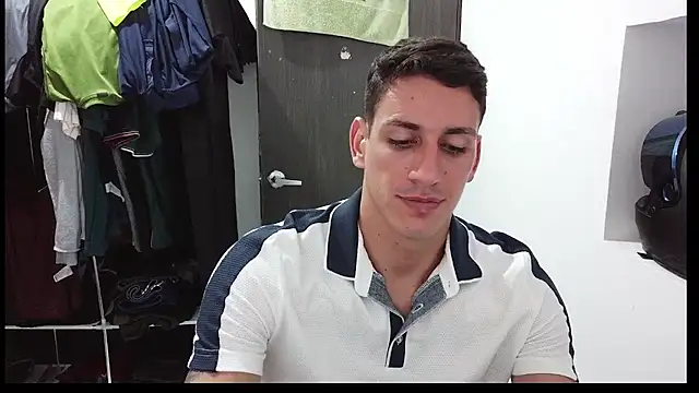 RaulRico online show from May 2026 04:12:01 AM
