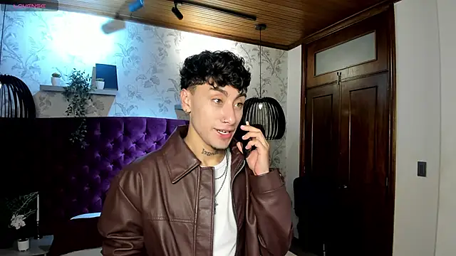 Snapshot of Spencerwhite_ chatting on June 2026 08:32:01 PM Spencerwhite online show from June 2026 08:32:01 PM