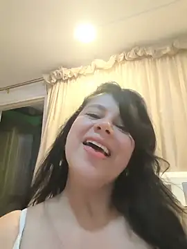 MonserratLune  online show from May 2026 07:13:02 PM
