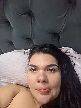 Snapshot of DiosaBelle chatting on July 2026 03:57:02 AM DiosaBelle online show from July 2026 03:57:02 AM