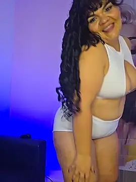 Snapshot of DiosaBelle chatting on June 2026 05:12:01 AM DiosaBelle online show from June 2026 05:12:01 AM