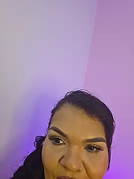 Snapshot of DiosaBelle chatting on July 2026 12:44:02 AM DiosaBelle online show from July 2026 12:44:02 AM