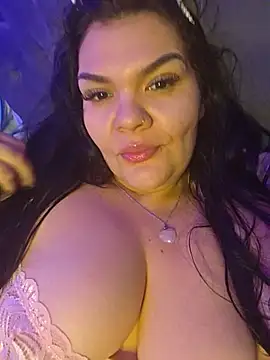 Snapshot of DiosaBelle chatting on July 2026 02:19:02 AM DiosaBelle online show from July 2026 02:19:02 AM