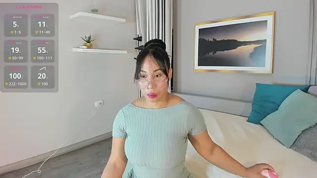Snapshot of Karlie_moore_ chatting on May 2026 01:50:01 PM Karlie moore online show from May 2026 01:50:01 PM