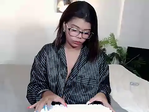 charlene pretty online show from June 2026 12:10:02 PM