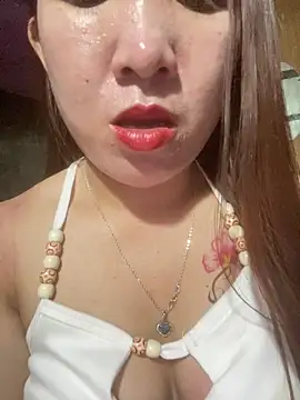 Snapshot of Poppy_dogy chatting on May 2026 01:15:02 PM Poppy dogy online show from May 2026 01:15:02 PM
