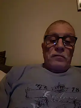 Eddy0763 online show from May 2026 09:06:02 PM