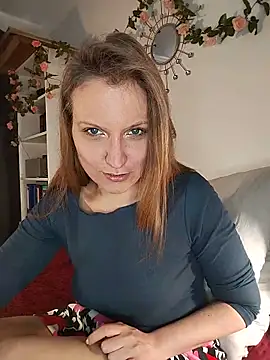 Snapshot of Candy_Cougar chatting on June 2026 06:00:02 AM Candy Cougar online show from June 2026 06:00:02 AM