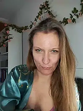 Candy Cougar online show from July 2026 07:09:01 AM