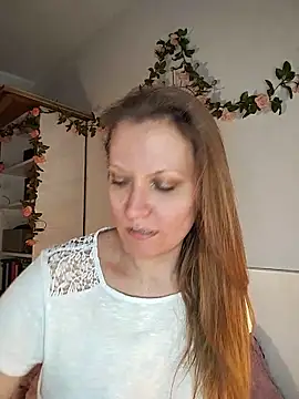 Snapshot of Candy_Cougar chatting on May 2026 08:00:01 AM Candy Cougar online show from May 2026 08:00:01 AM