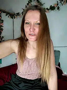 Snapshot of Candy_Cougar chatting on May 2026 06:28:02 AM Candy Cougar online show from May 2026 06:28:02 AM