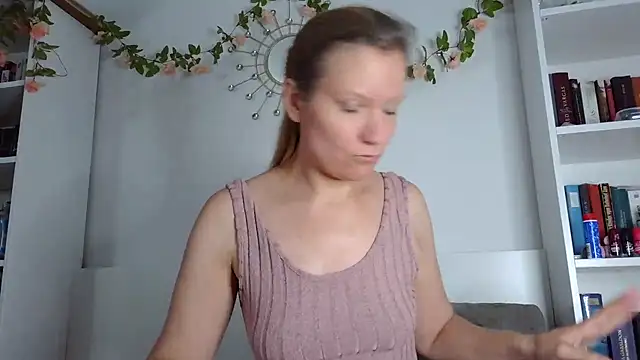 Candy Cougar online show from July 2026 06:53:01 AM