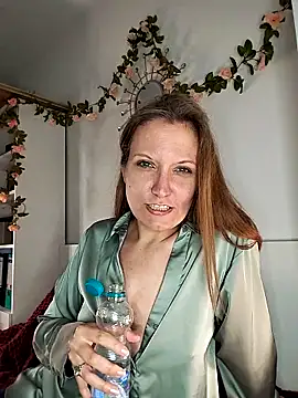 Snapshot of Candy_Cougar chatting on May 2026 07:10:02 AM Candy Cougar online show from May 2026 07:10:02 AM