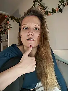 Snapshot of Candy_Cougar chatting on June 2026 06:58:02 AM Candy Cougar online show from June 2026 06:58:02 AM
