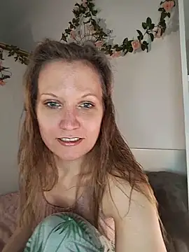 Snapshot of Candy_Cougar chatting on June 2026 06:57:01 AM Candy Cougar online show from June 2026 06:57:01 AM