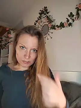 Snapshot of Candy_Cougar chatting on June 2026 06:46:01 AM Candy Cougar online show from June 2026 06:46:01 AM