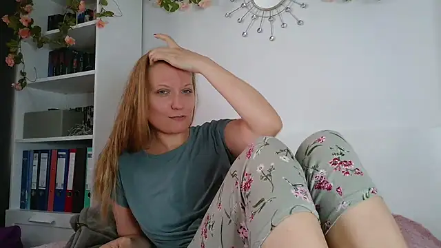 Candy Cougar online show from August 2026 06:54:02 AM