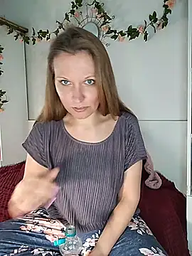 Snapshot of Candy_Cougar chatting on May 2026 06:27:01 AM Candy Cougar online show from May 2026 06:27:01 AM