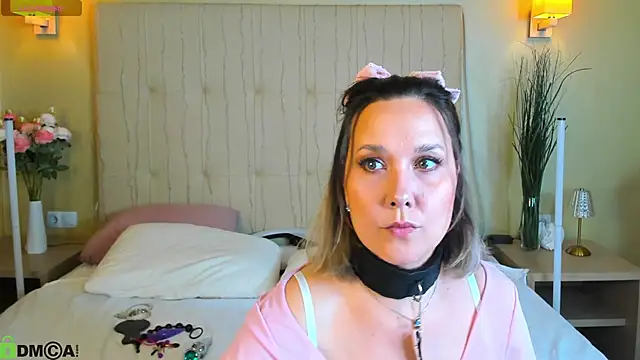 Nikki Mi1k online show from May 2026 09:26:02 AM