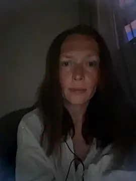 MillaSmileX online show from May 2026 04:57:01 PM