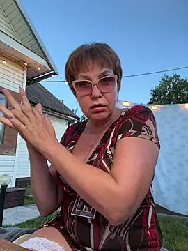 bettybutter  online show from August 2026 06:49:01 PM