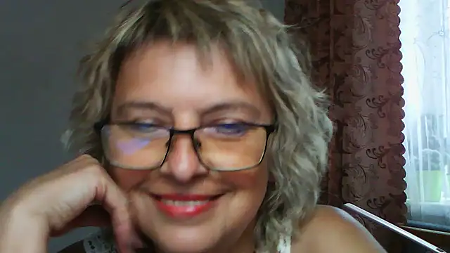 Snapshot of ElizabethGorden chatting on July 2026 01:18:01 PM ElizabethGorden online show from July 2026 01:18:01 PM