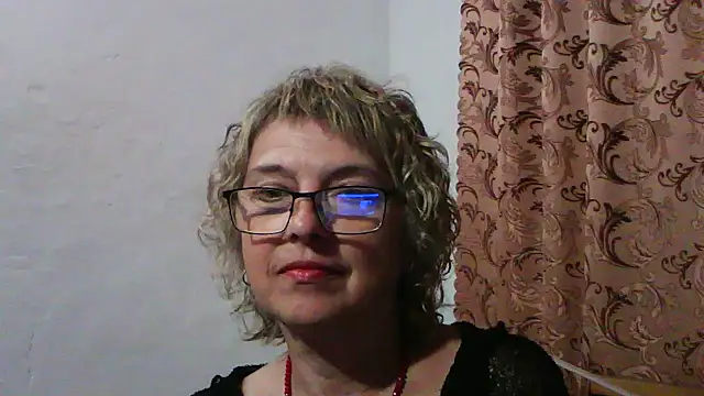 Snapshot of ElizabethGorden chatting on June 2026 07:08:01 PM ElizabethGorden online show from June 2026 07:08:01 PM