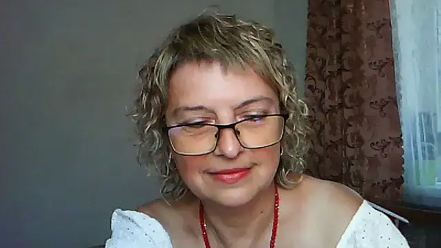 Snapshot of ElizabethGorden chatting on June 2026 12:55:02 PM ElizabethGorden online show from June 2026 12:55:02 PM