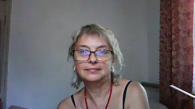 Snapshot of ElizabethGorden chatting on August 2026 03:10:02 PM ElizabethGorden online show from August 2026 03:10:02 PM