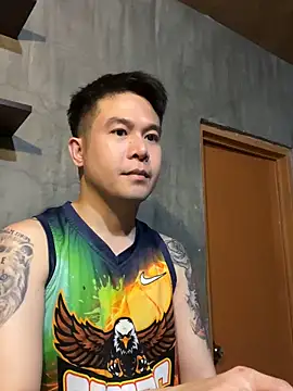 xanderalex13 online show from May 2026 03:48:02 PM
