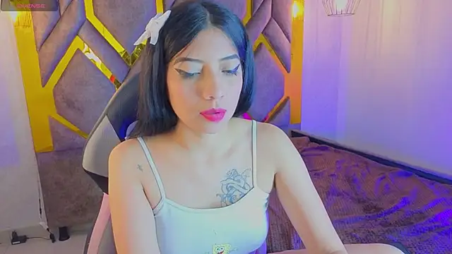 Ey Im simone  online show from May 2026 01:47:01 PM