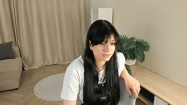 Snapshot of GrayceDeclet chatting on May 2026 05:43:04 PM GrayceDeclet online show from May 2026 05:43:04 PM