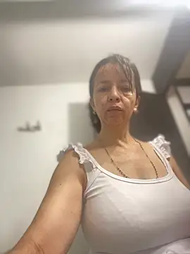 Soy Camila8 online show from May 2026 12:48:01 PM