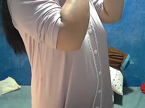 hotchilimom online show from April 2026 09:05:01 PM