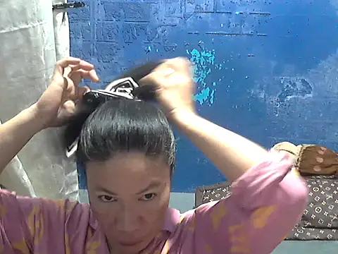hotchilimom online show from July 2026 08:42:02 PM