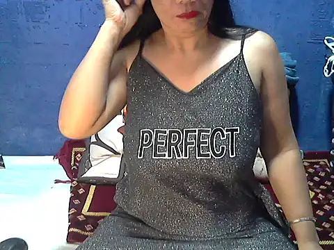 hotchilimom online show from October 2025 08:42:01 PM