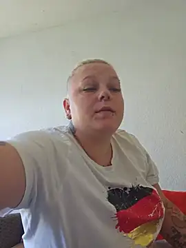 Lady Peggi online show from June 2026 09:21:01 AM