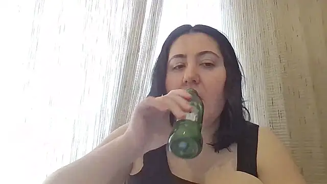 Snapshot of IsabellaJacobs chatting on June 2026 01:27:02 PM IsabellaJacobs online show from June 2026 01:27:02 PM