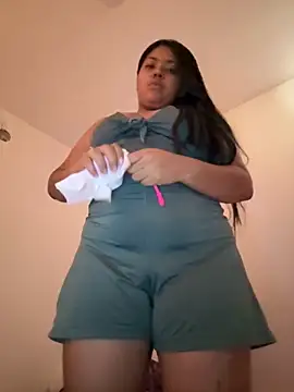 lucybumby online show from May 2026 03:37:02 PM