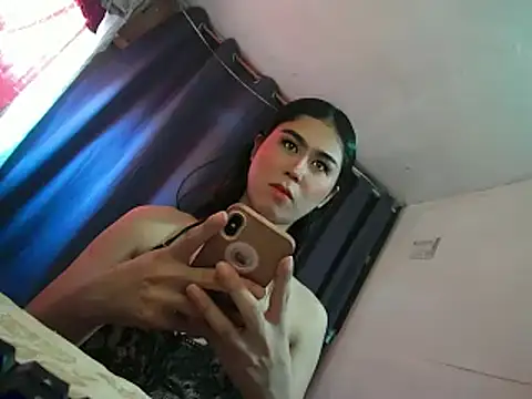 Alluringluna online show from May 2026 07:45:02 AM