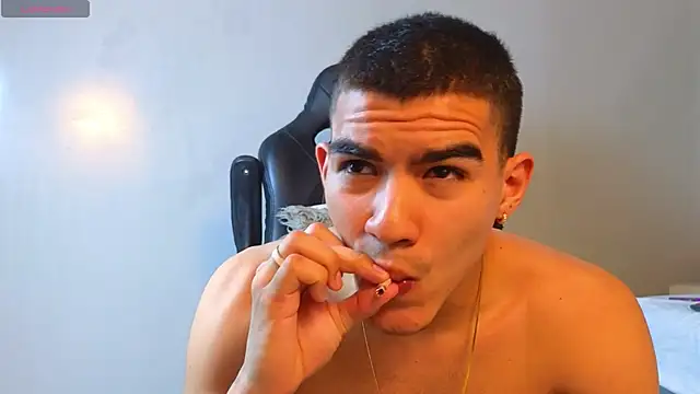 Sebastian Vega online show from June 2026 12:49:01 AM