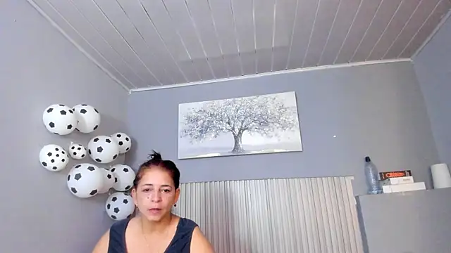 Snapshot of rosse_m1 chatting on August 2026 12:14:01 PM rosse m1 online show from August 2026 12:14:01 PM