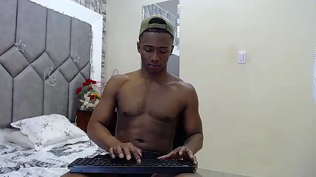 CloeHuffman online show from May 2026 08:12:02 PM